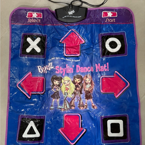 Bratz Stylin' Dance Mat - Blue and Pink - Picture 1 of 5